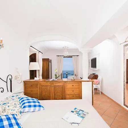 Elegant In With Private Pool Positano