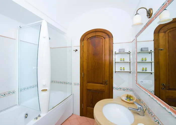 Elegant In With Private Pool Вилла