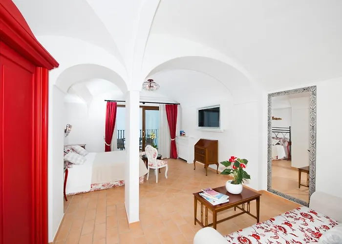 Вилла Elegant In With Private Pool Позитано