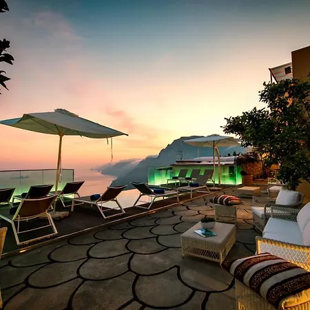 Elegant In With Private Pool Villa *