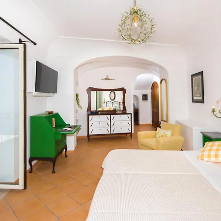 Elegant In With Private Pool Positano