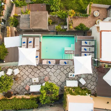Elegant In With Private Pool