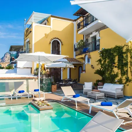 Villa Elegant In With Private Pool