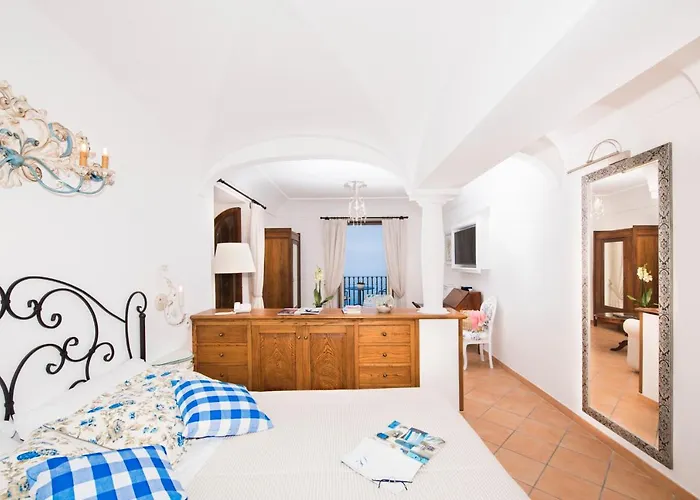 Elegant In With Private Pool Positano