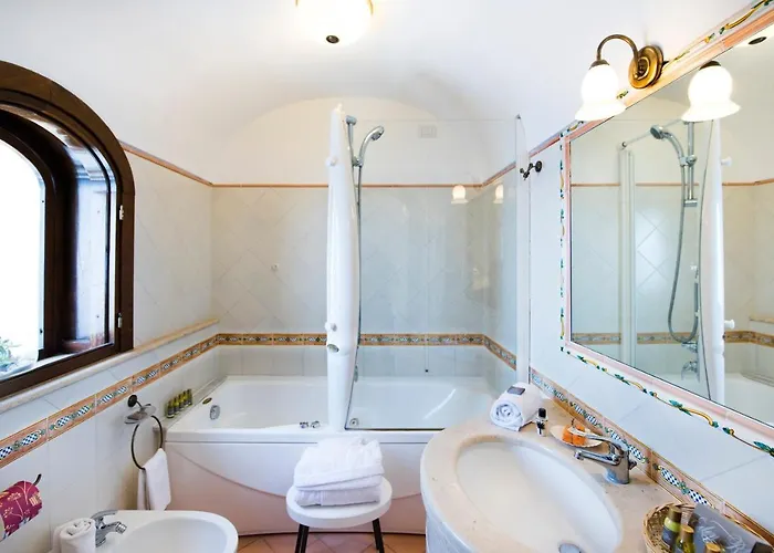 Villa Elegant In With Private Pool *